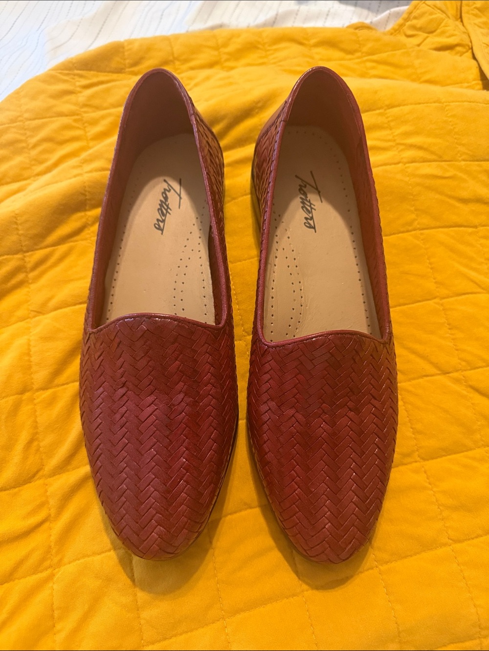 Trotters Red Woven Slip-On Flats
